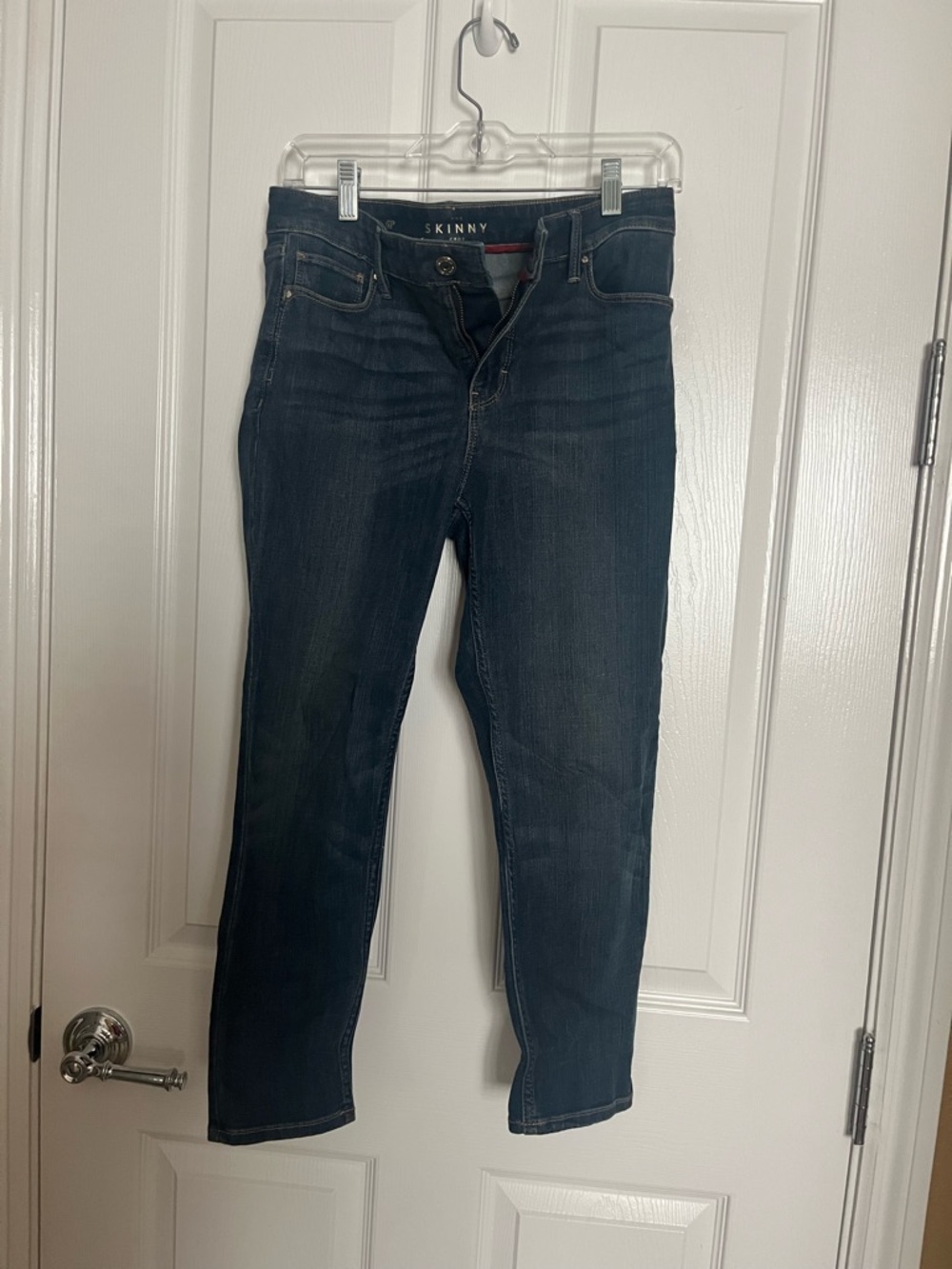 White House Black Market Skinny Jeans in Dark Blue Wash